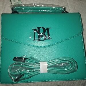NiB!! Womens Green Badgley Mischka Vegan Leather Crossbody Bag (BM-4145)